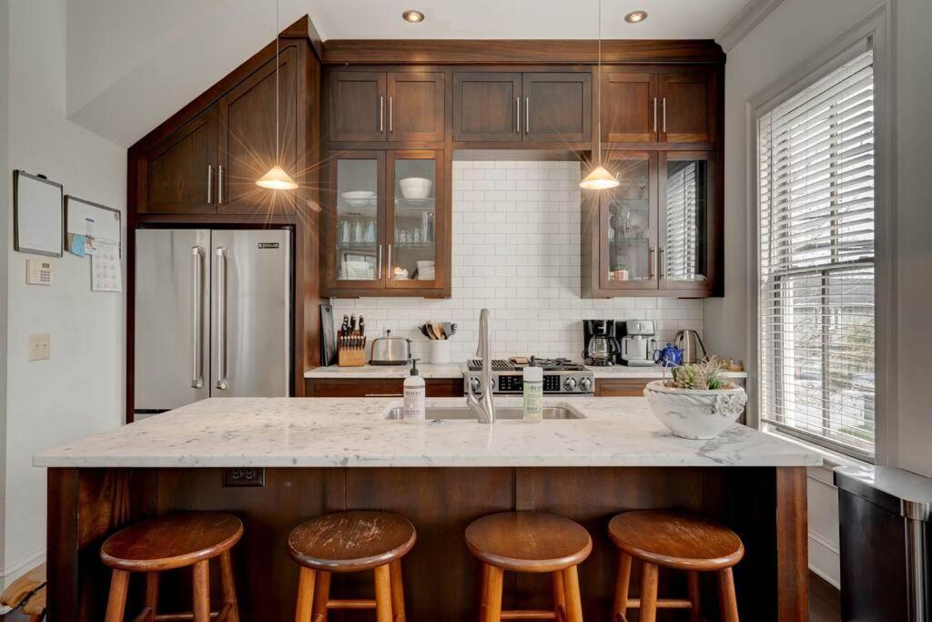 Elegant Sunlit Home With Private Rooftop Oasis Charleston Exteriér fotografie